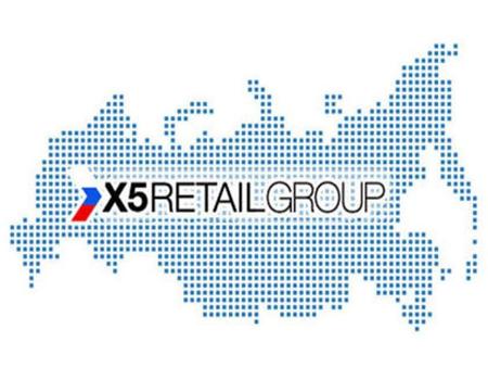 Компания управляет магазинами нескольких форматов: «мягкими» дискаунтерами под брендом «Пятерочка», супермаркетами под брендом «Перекресток», гипермаркетами.